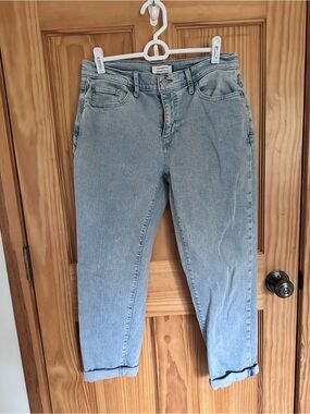 Banana Republic Light Wash Girlfriend Jeans - 28/6 - EUC